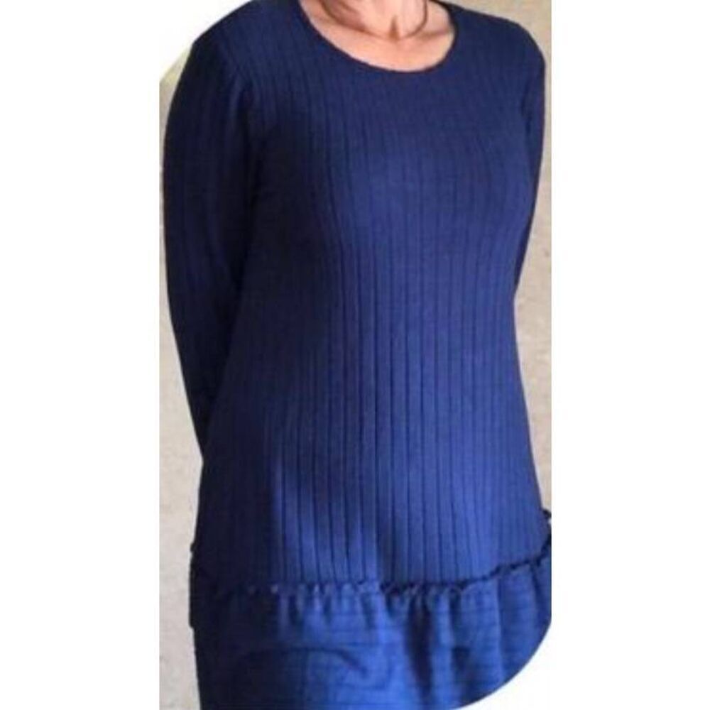 S30 OSO Casuals women's blue long sleeved sweater w ruffle around the bottom